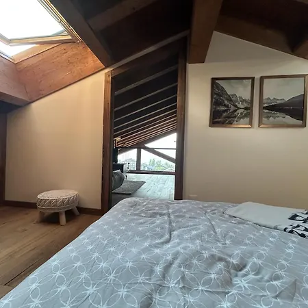 Grimpeur 9 In-out, Access דירה ננדה