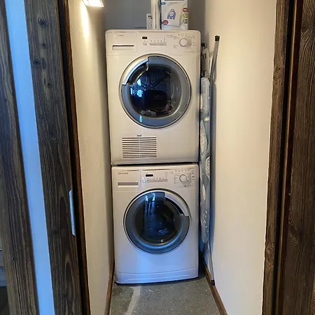 Grimpeur 9 In-out, Access Apartman