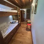 Grimpeur 9 In-out, Access Apartment *